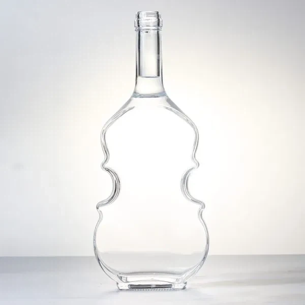 მორგებული ვიოლინოს ფორმის შუშის სპირტის ბოთლი